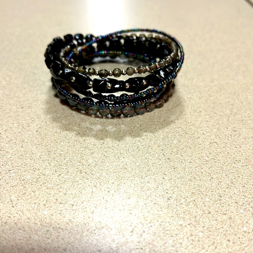 Beaded bangles bracelet